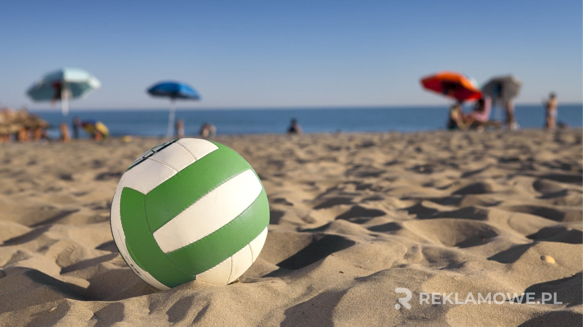 Różne rodzaje piłek reklamowych